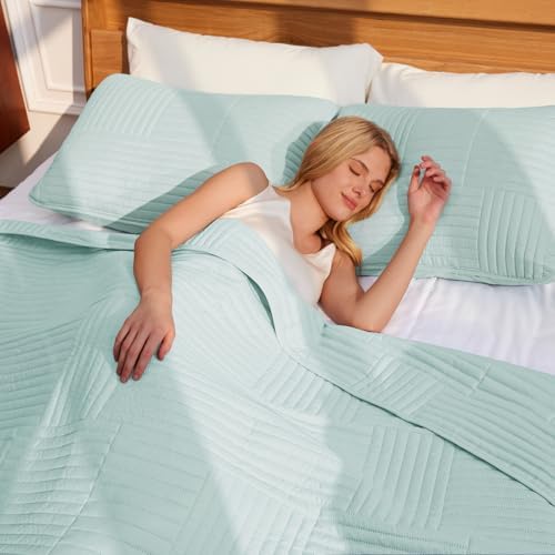 Whale Flotilla Ultra Soft California King Quilt Bedding Set