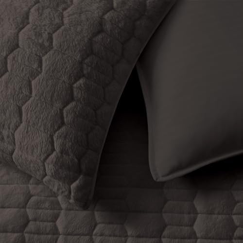 Wonderful Faux Fur Quilt Set Queen 3 Piece