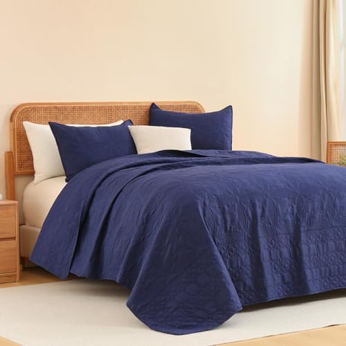 Yogeneg Navy Blue Queen Quilt Set with Pillow Shams