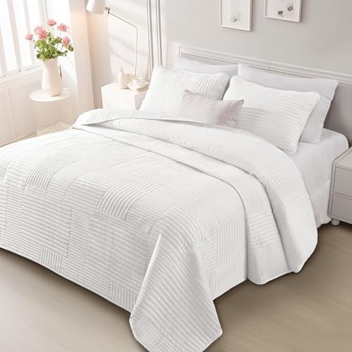 Whale Flotilla Ultra Soft Twin Quilt Bedding Set