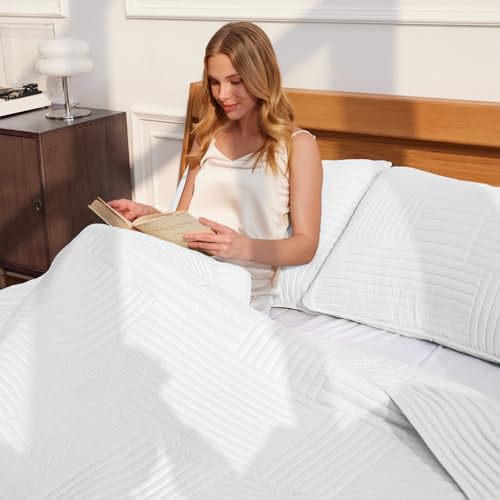 Whale Flotilla Ultra Soft Twin Quilt Bedding Set