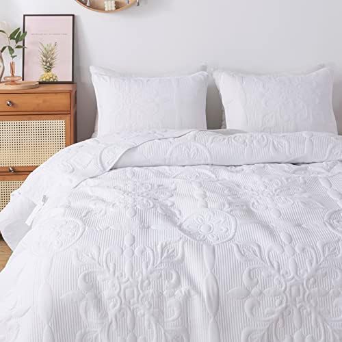 B2EVER Damask Quilt Twin Set with 1 Pillow Sham 1