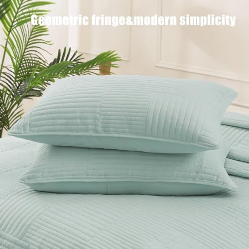 Whale Flotilla Ultra Soft California King Quilt Bedding Set