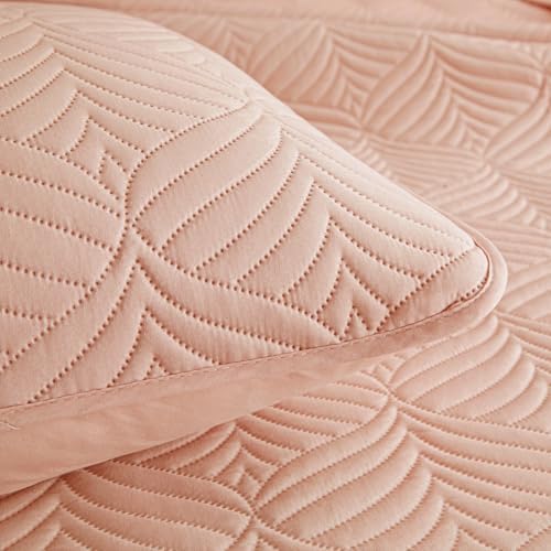 Whale Flotilla Blush Pink Quilt Set Twin Size 2-Piece