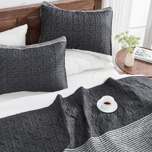 Andency King Size Quilt Set Black and White Striped
