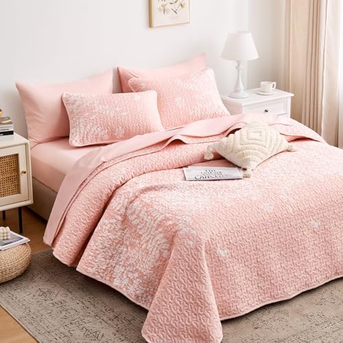 Wake In Cloud Floral Quilt Set - Reversible 3-Piece Pink TwinTwin XL