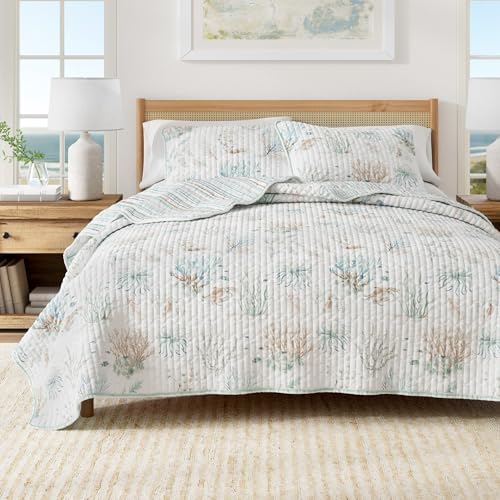 Great Bay Home Aqua Grove Quilt Set with Shams