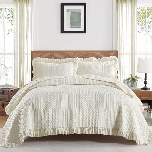 DJY Beige Ruffled Quilt Set 3 Pieces All Season