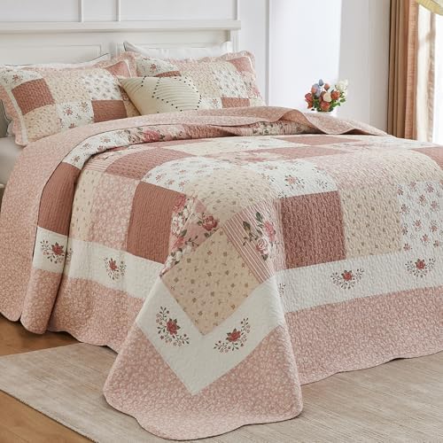 SahSahCasa 128x120 Cotton Patchwork Bedspread Set - Floral Cal King Quilt