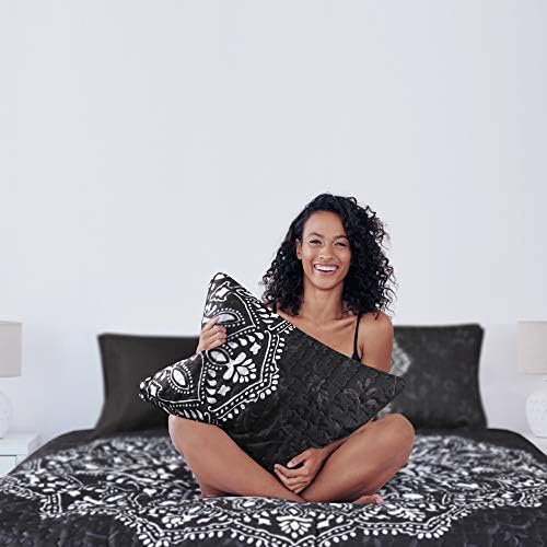 Comfort Spaces Reversible Quilt Set - Ava Medallion Black 3 Piece