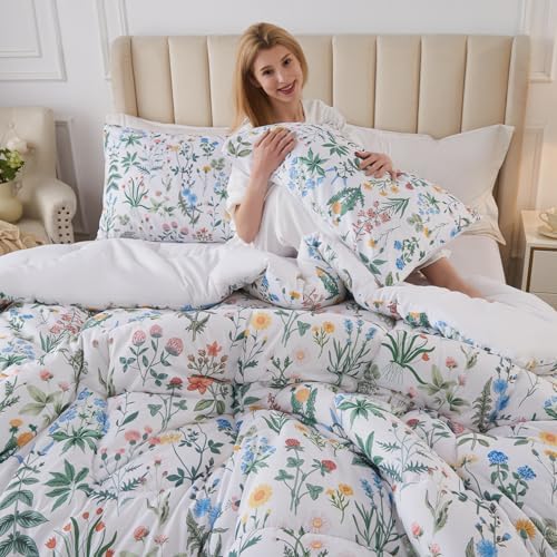 3-Piece Queen Comforter Set with Garden Floral Design
