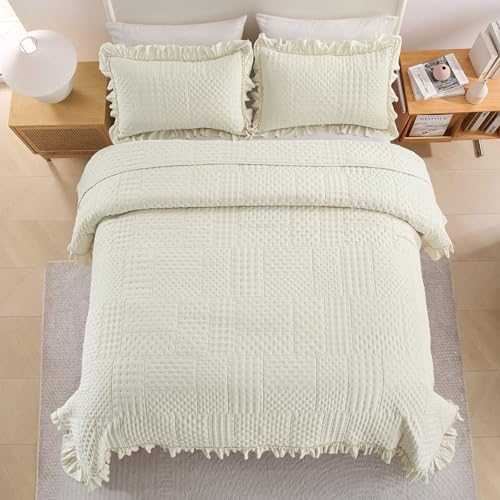 DJY Beige Ruffled Quilt Set 3 Pieces All Season