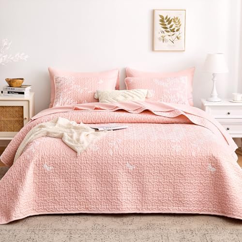 Wake In Cloud Floral Quilt Set - Reversible 3-Piece Pink TwinTwin XL