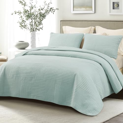 Whale Flotilla Ultra Soft California King Quilt Bedding Set