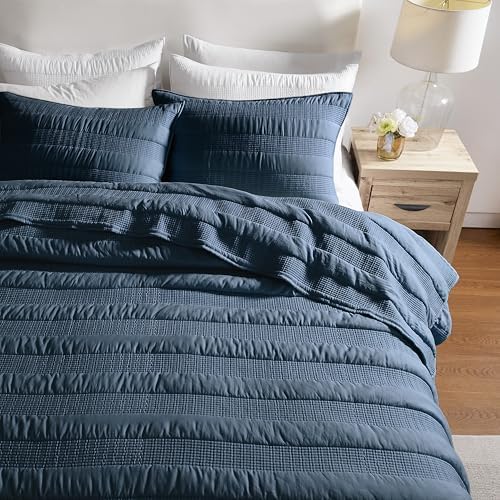 HomeSerene Navy Blue Striped Queen Quilt Set
