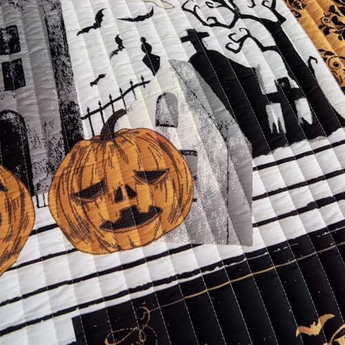 EVENHUG Halloween Queen Quilt Set with Pillow Shams 1