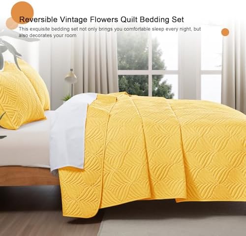 Whale Flotilla Yellow Quilt Set Twin Size 2-Piece