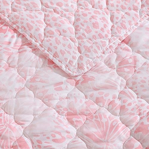 Betsey Johnson Butterfly Ombre Pink Quilt Set Twin