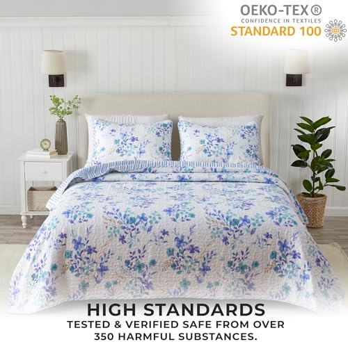 Great Bay Home Blue Floral TwinTwin XL Quilt Set with Shams