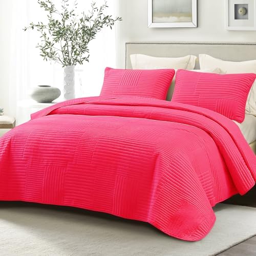 Whale Flotilla Ultra Soft Queen Quilt Set Hot Pink Microfiber 3-Piece Bedding