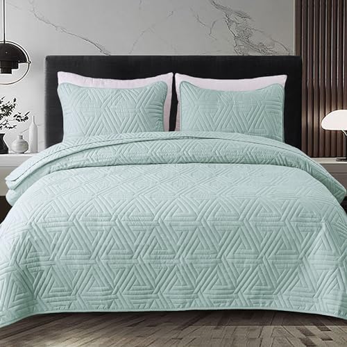 Whale Flotilla Light Blue Queen Size Quilt Set