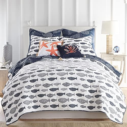 Levtex Home Bakio Quilt Set - Navy and White