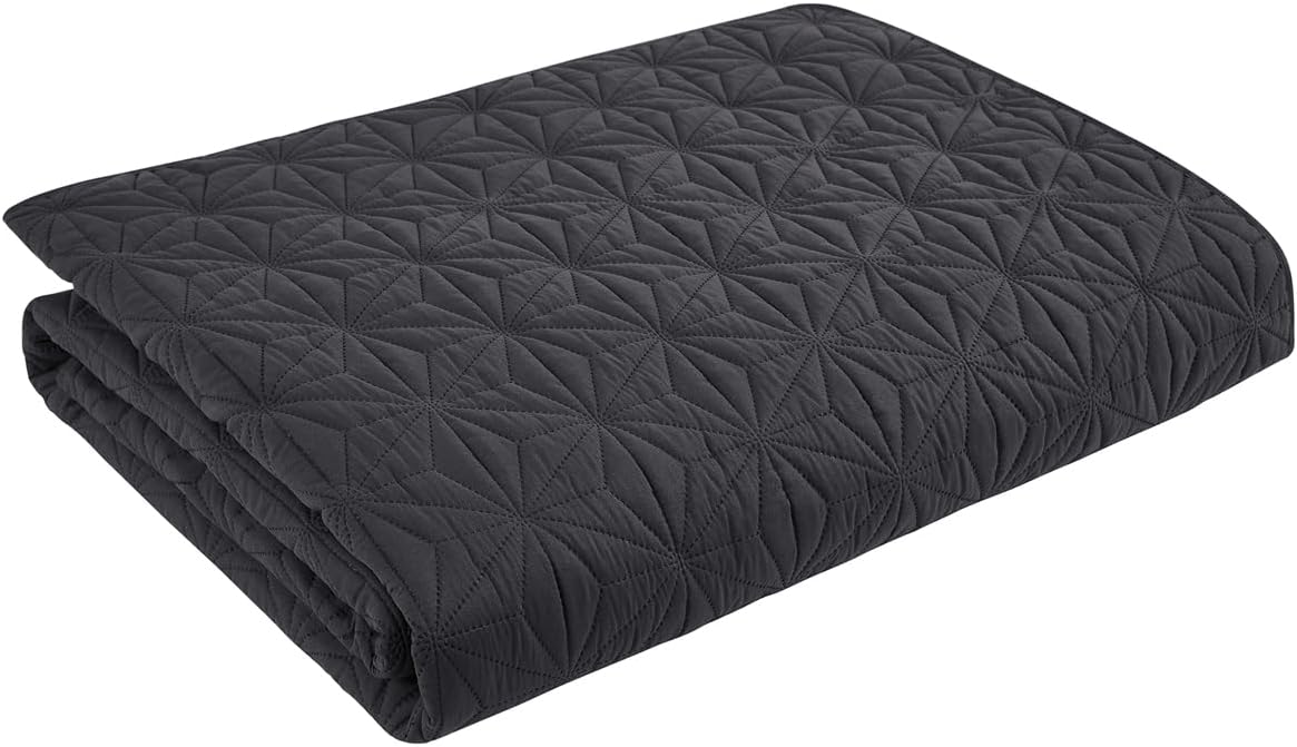 VCNY Home Kaleidoscope Pattern 3-Piece Quilt Set King Grey