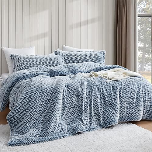 Byourbed Cozy Peaks Chevron Frosted Navy Comforter Set