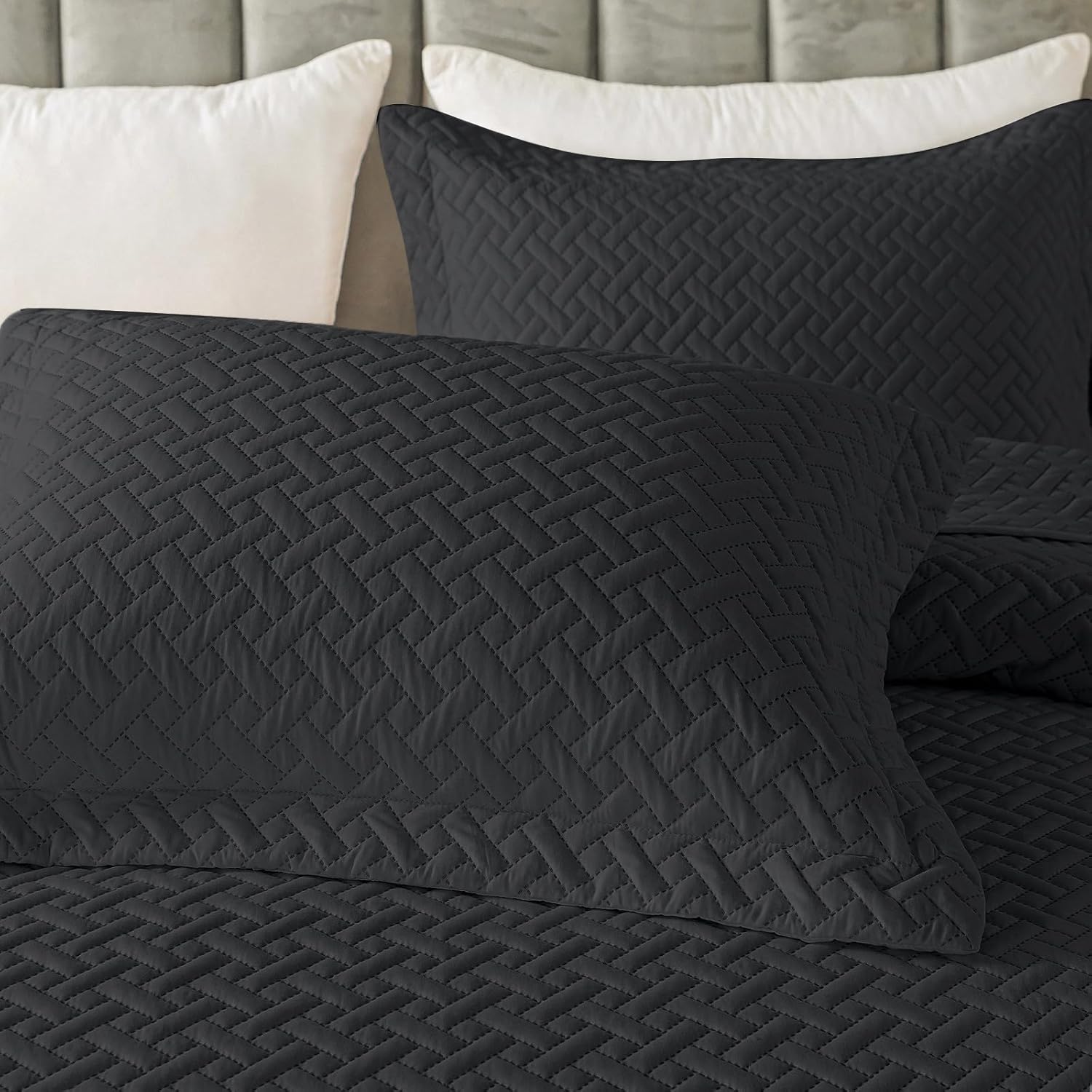 HYLEORY Dark Grey Full Queen Quilt Set with 2 Pillow Shams