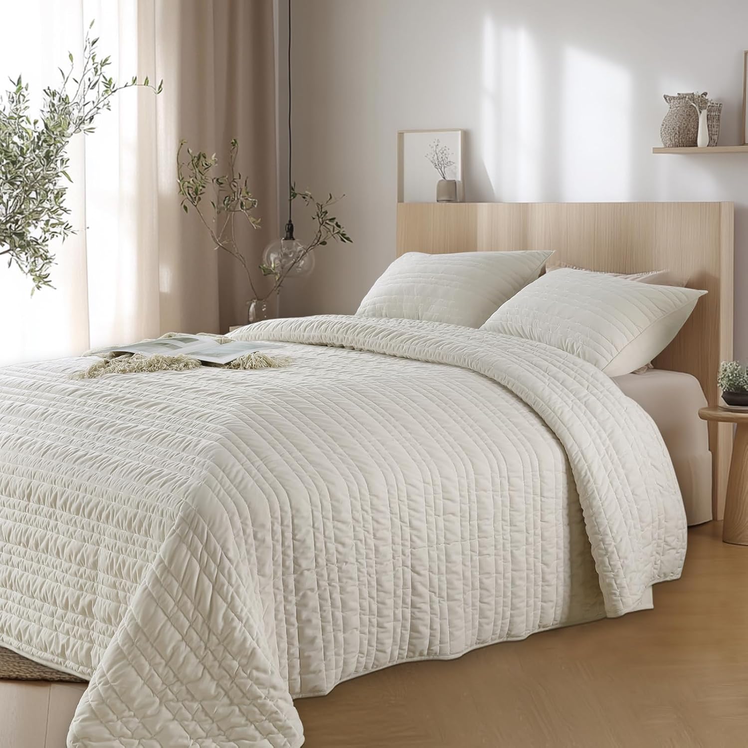KASENTEX Queen Quilt Set 3 Pieces with Pillow Shams Light Khaki Velvet Bedding