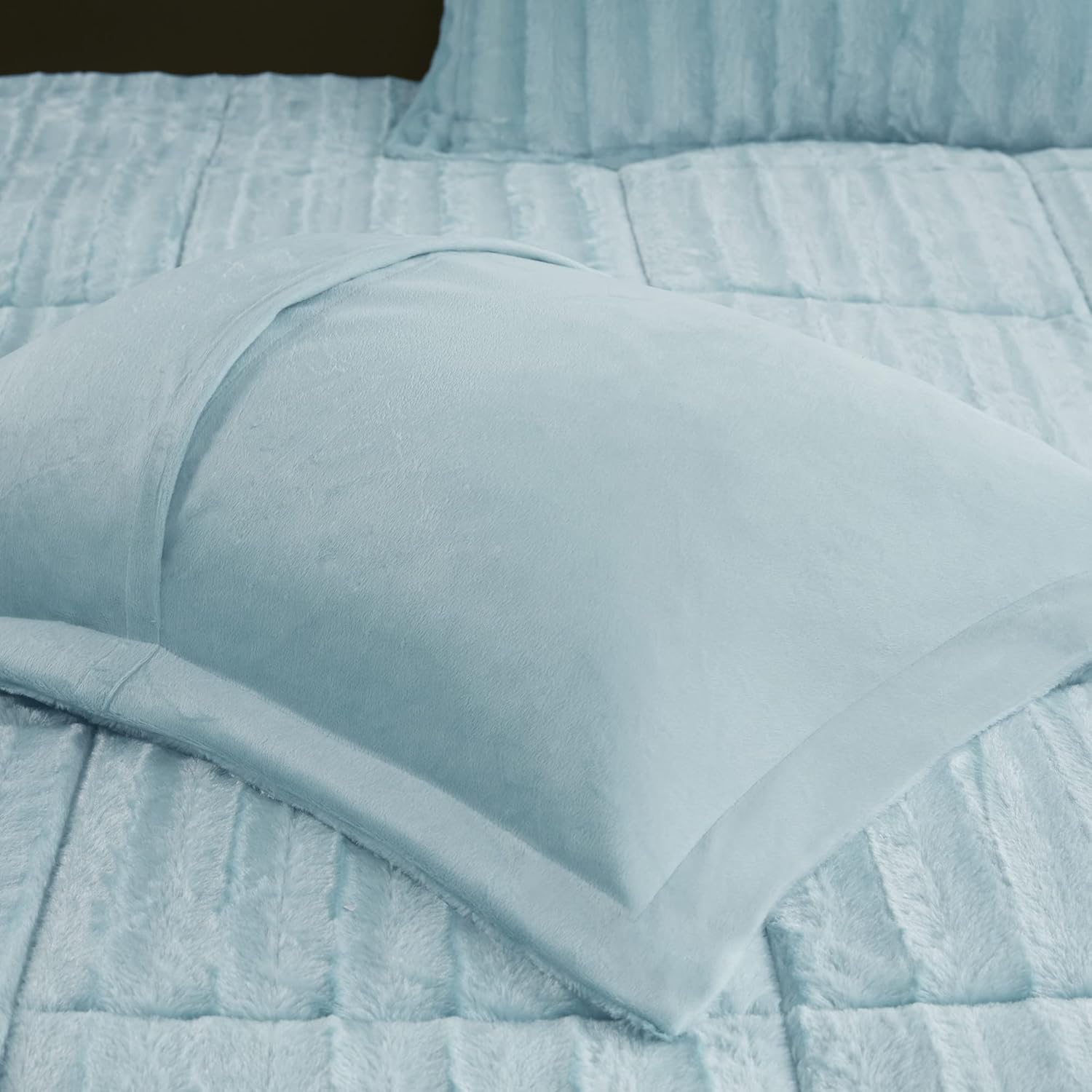 Madison Park Duke Luxe Faux Fur Comforter Set Aqua 3 Piece