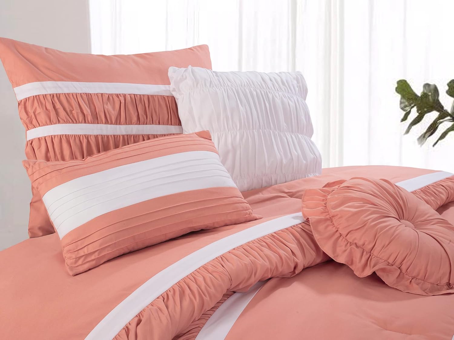 Elegant Comfort 12-Piece Queen Bed-in-a-Bag 1