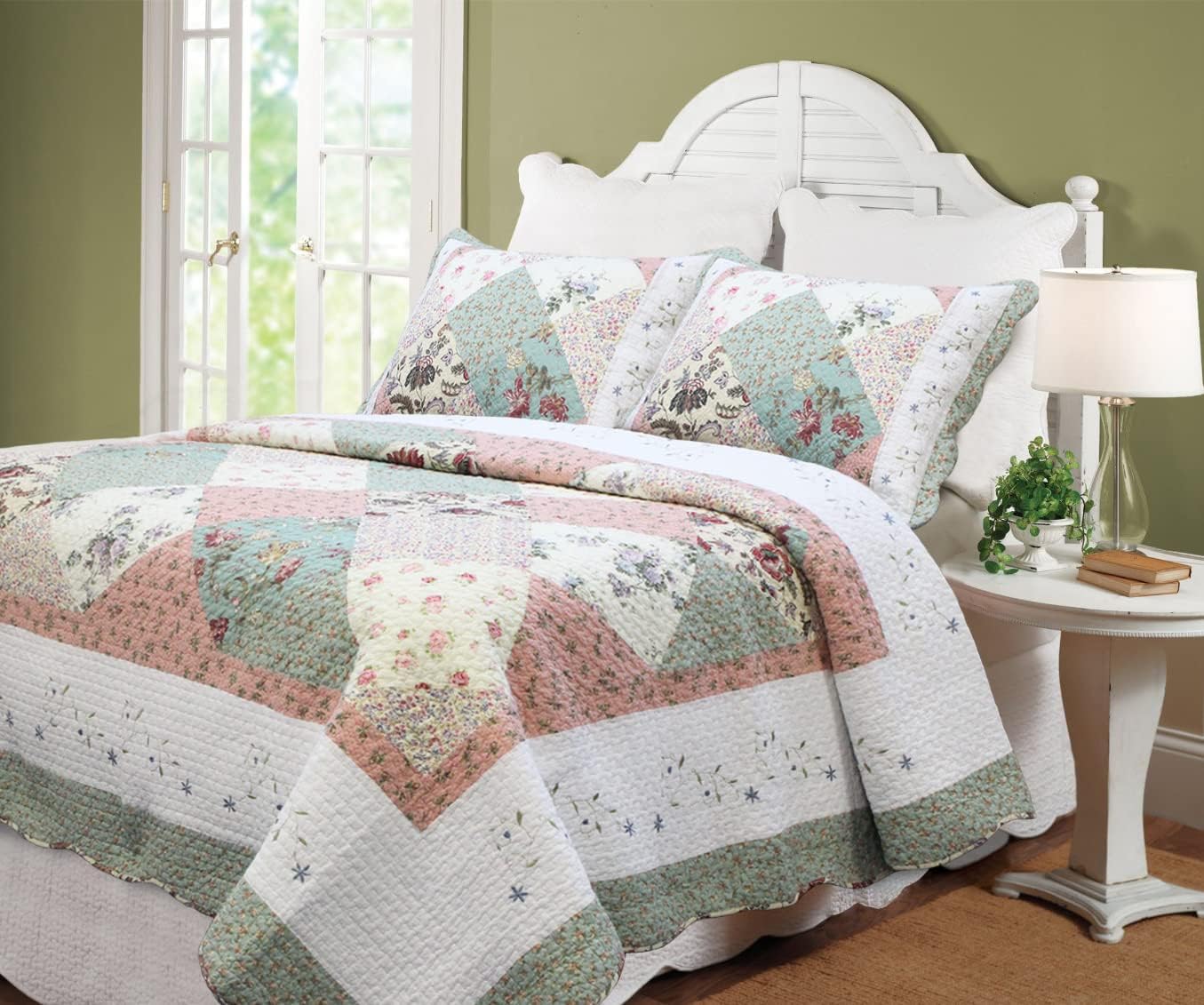 Cozy Line Floral Patchwork Quilt Bedding Set Queen 3 Piece