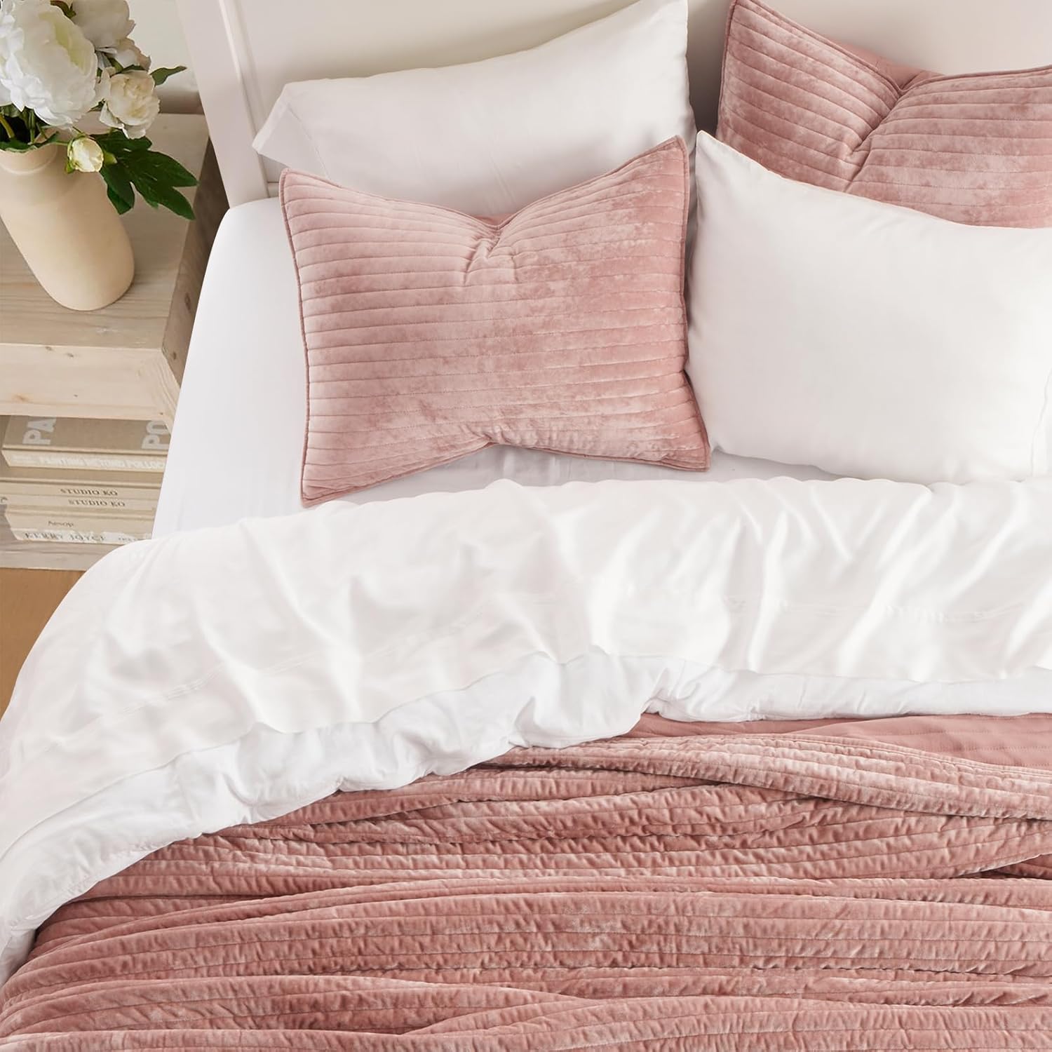 EVERGRACE Velvet Quilt Set King Size with 2 Shams
