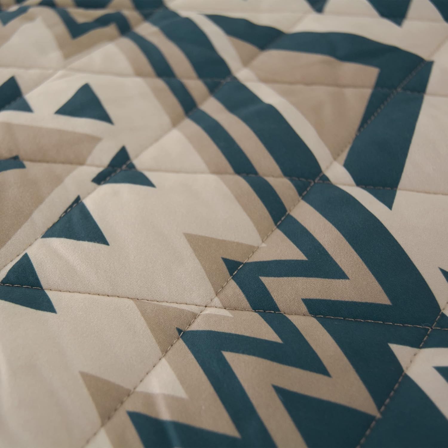 Donna Sharp Twin Quilt Set - 2 Piece - Mesquite Southwest Pattern