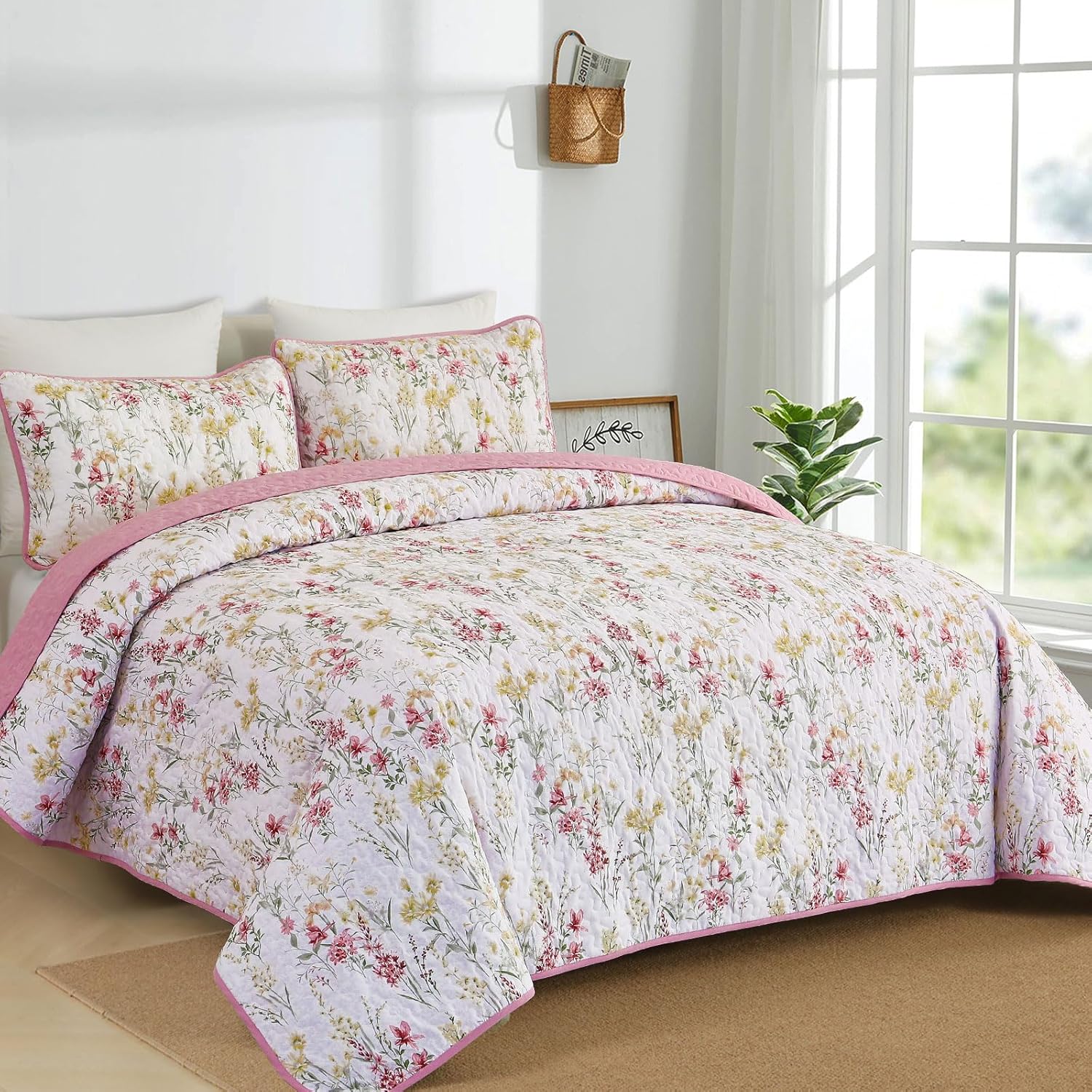 Anibedding King Size Quilt Set with Pink Floral Pattern 1