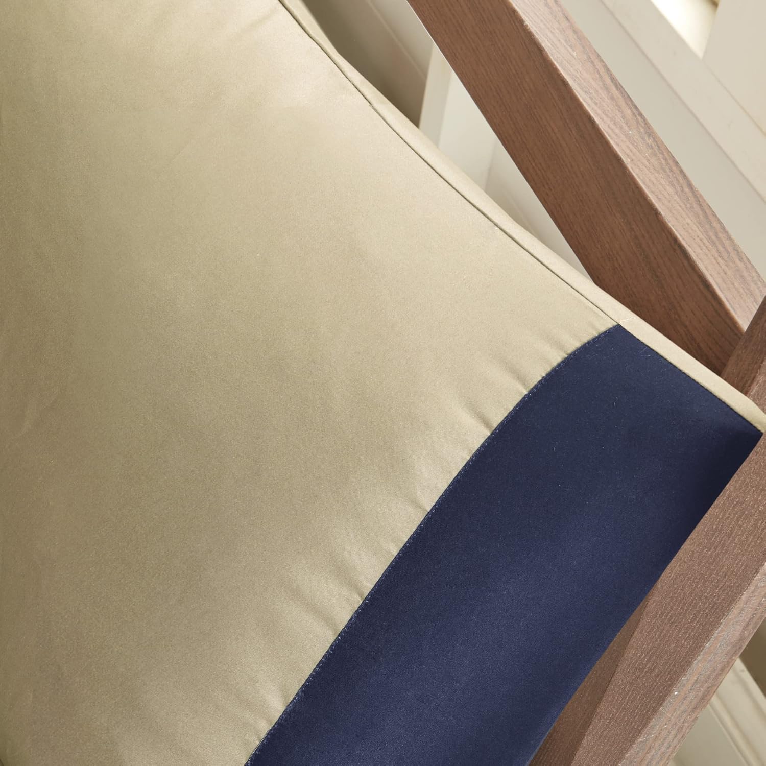 Intelligent Design Robbie Cozy Comforter Set 7 Piece Twin XL Navy Tan