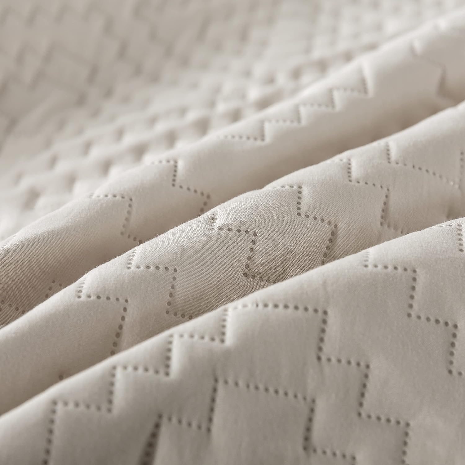 RSHARE Beige Cream Tan Quilt Set with Pillow Sham Twin Size
