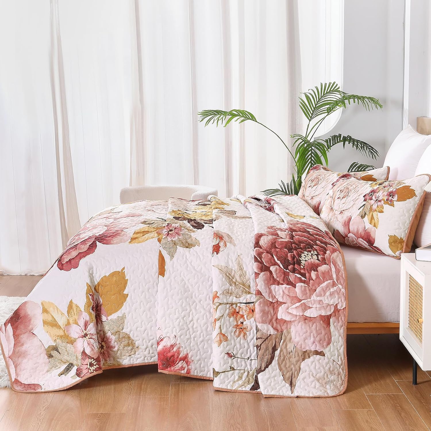 WONGS BEDDING Blush Floral Queen Quilt Set