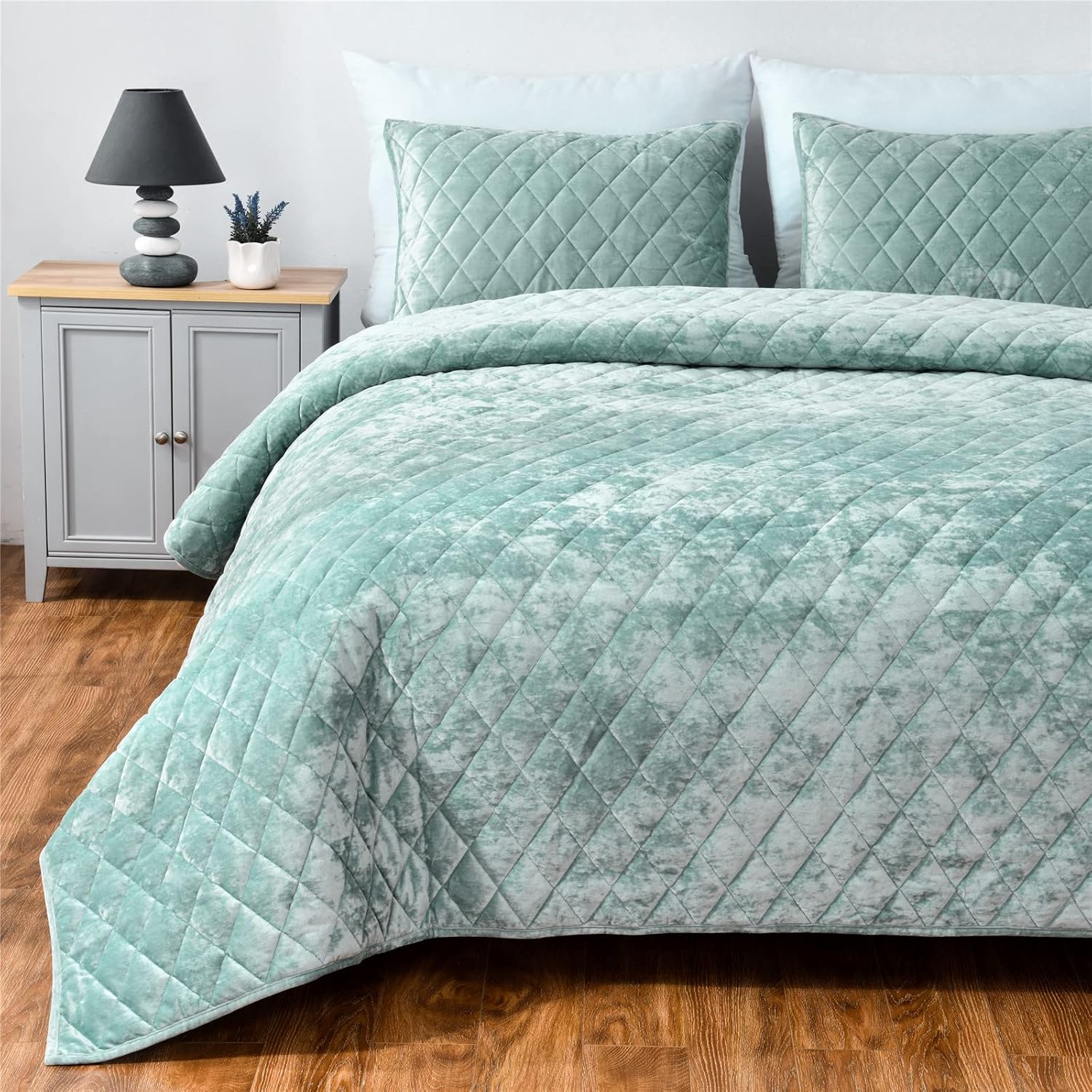 Fredsure Distressed Velvet Quilt Set Twin Sage Green