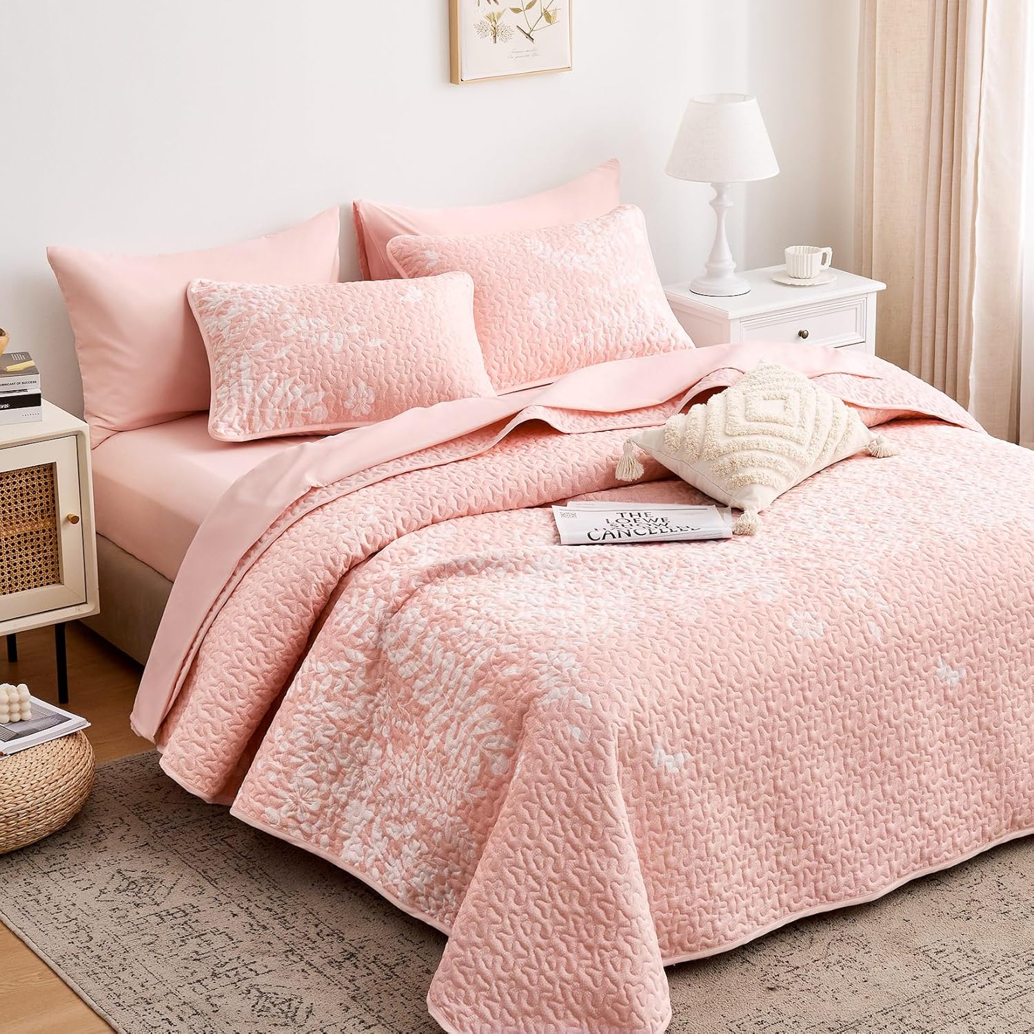 Wake In Cloud Floral Quilt Set - Reversible 3-Piece Pink TwinTwin XL