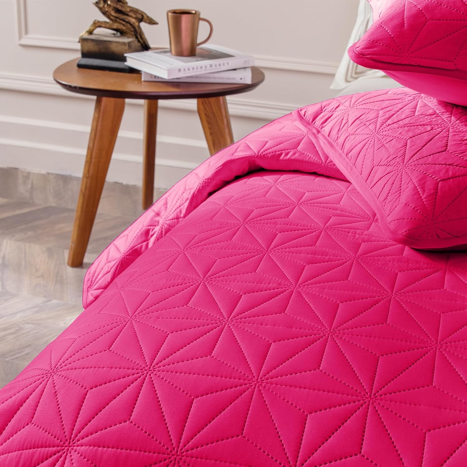 Whale Flotilla Twin XL Quilt Set Hot Pink