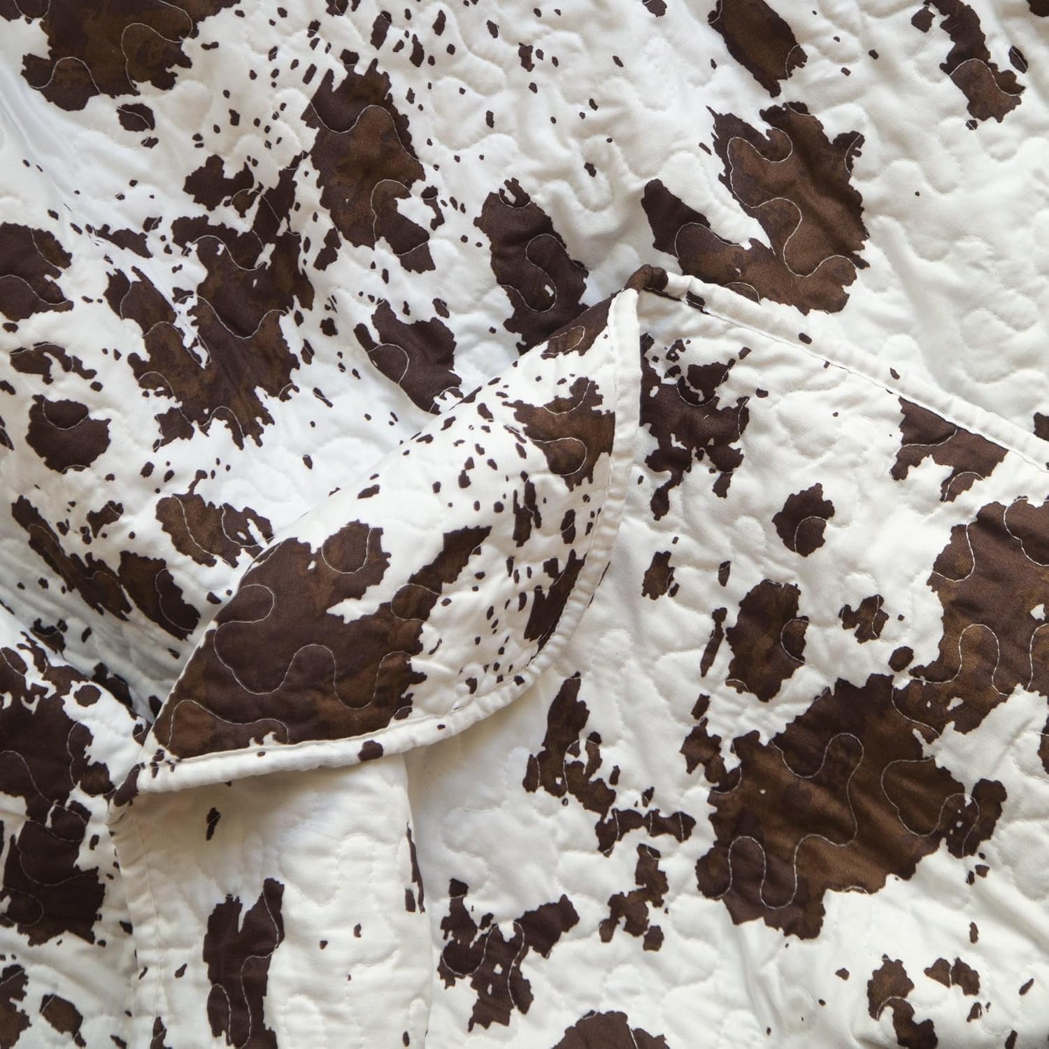 CARSTENS Western Aztec Cow Print Quilt Set Twin