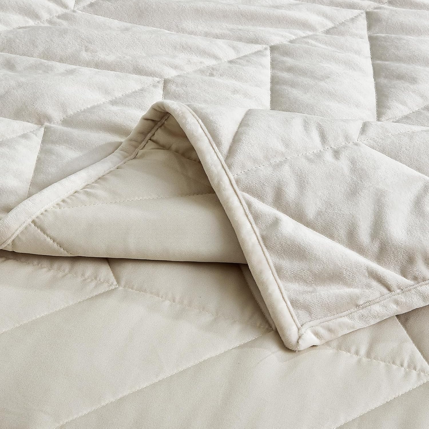 HUMESIIL Queen Quilt Bedding Set - Luxury Velvet Summer Quilt