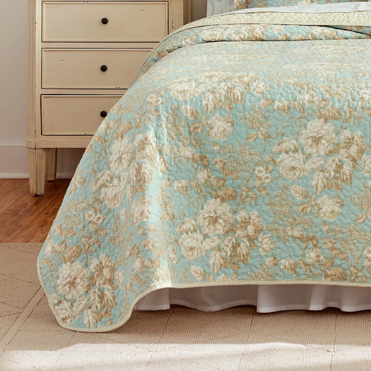 Laura Ashley Twin Quilt Set Cotton Reversible Bedding with Matching Sham