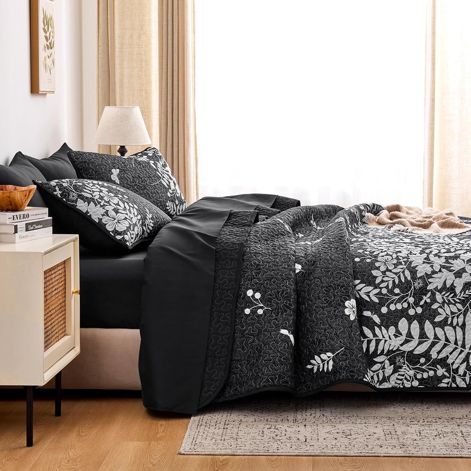 Wake In Cloud Floral Quilt Set - King Size 3 Pieces