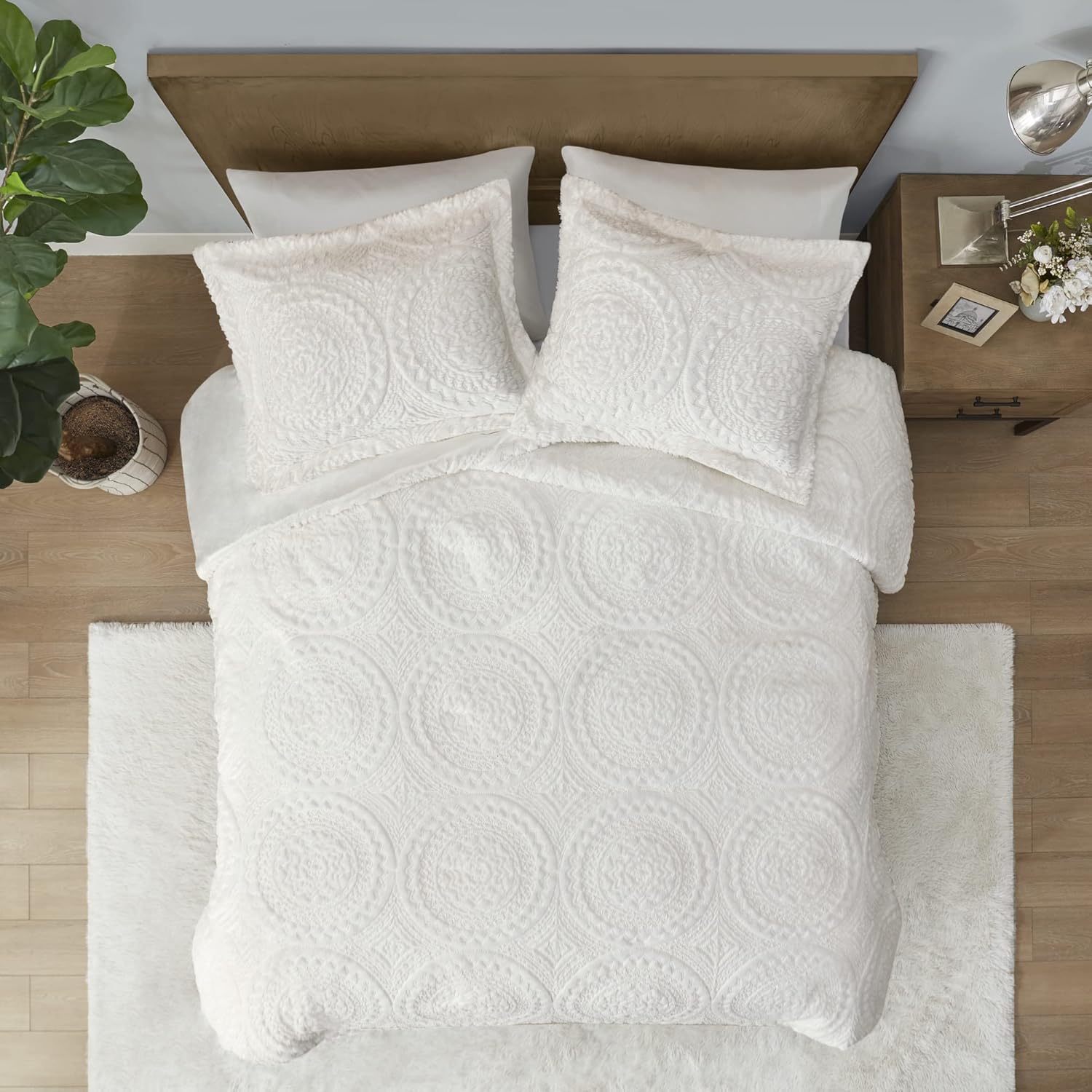Madison Park Plush Comforter Set with Shams Ivory