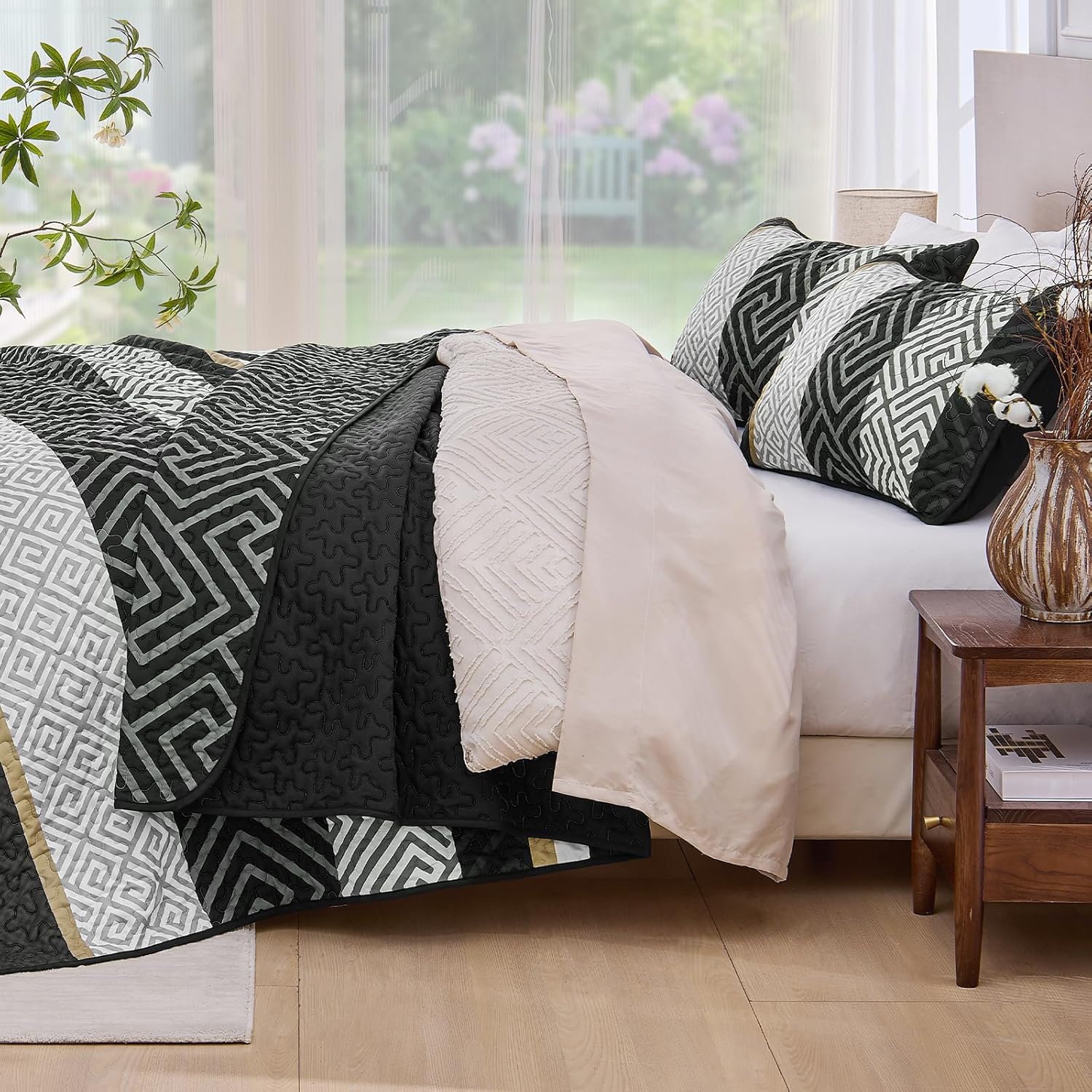WONGS BEDDING King Size Quilt Set Black 3 Pieces 1