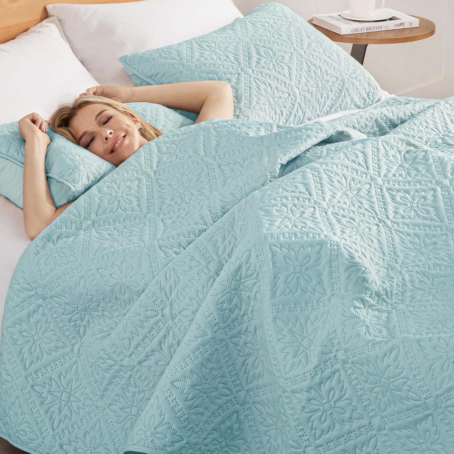 Exclusivo Mezcla Twin Quilt Set Aqua Blue Modern Bedspreads with 1 Pillow Sham