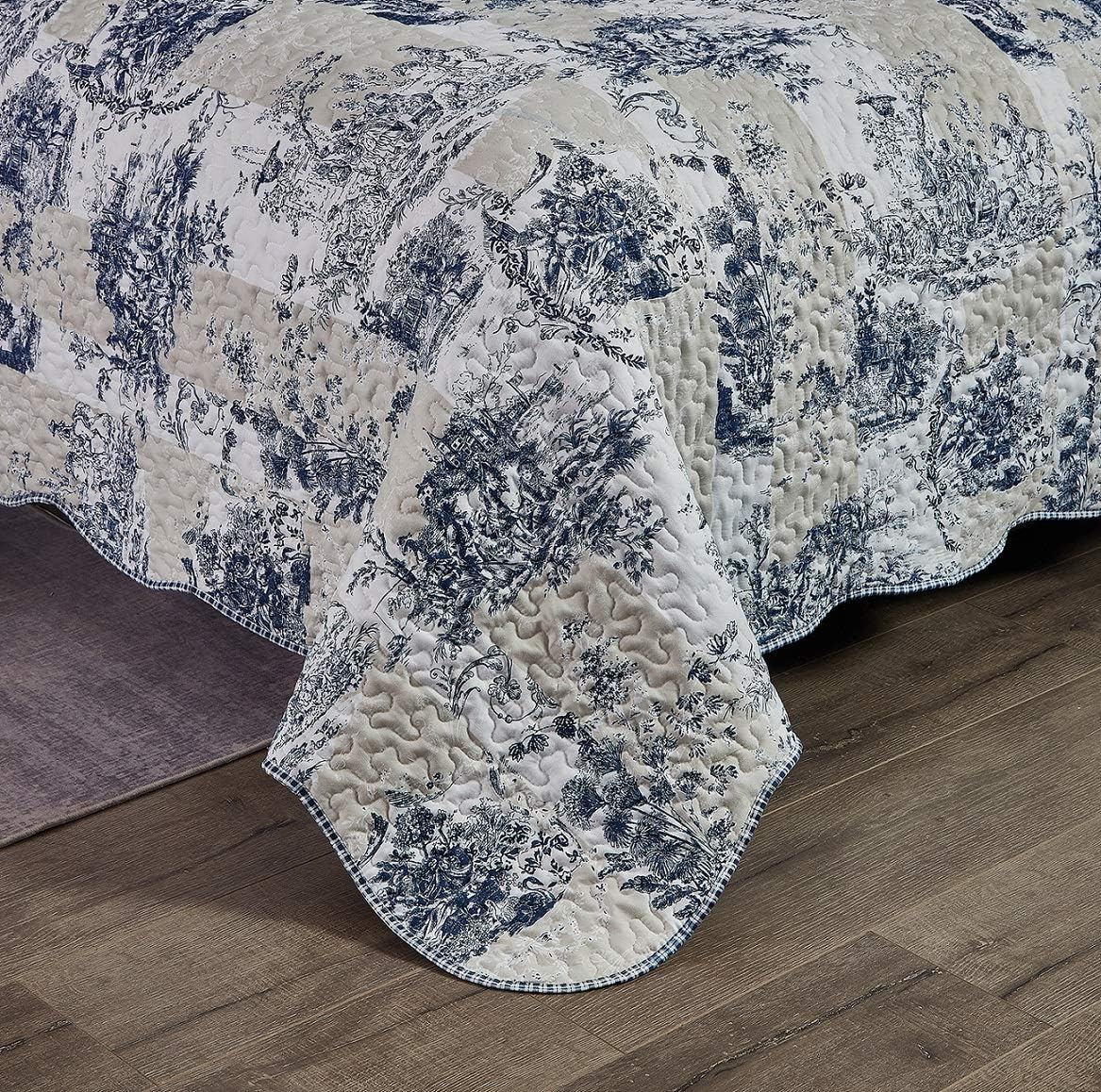 Brilliant Sunshine Blue Toile Quilt Set with 2 Shams